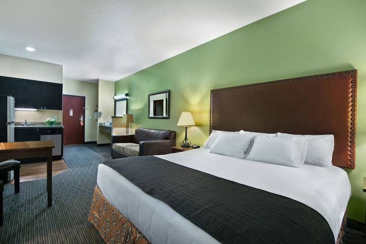 Room 10 of 31