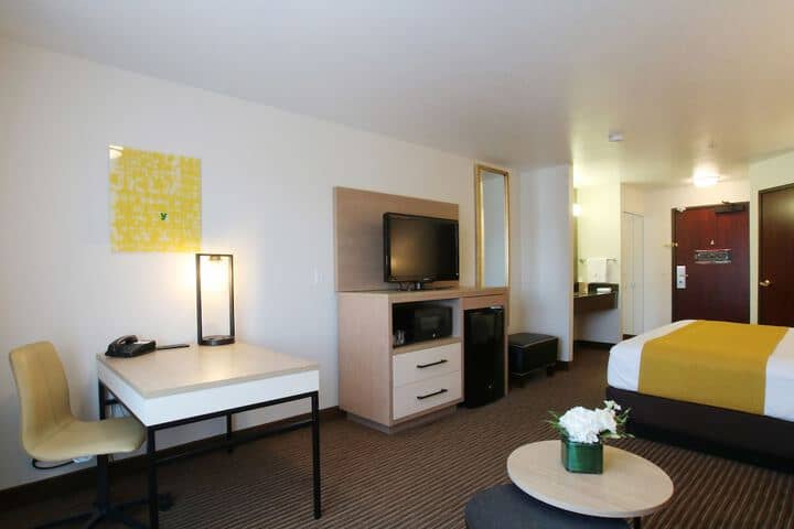 Room 19 of 43