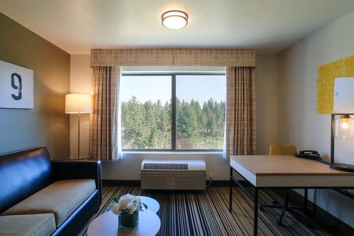 Room 26 of 43