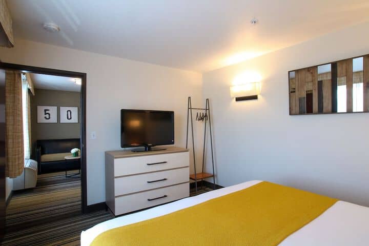 Room 16 of 43