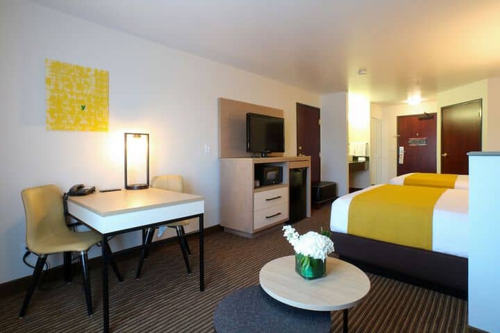 Room 13 of 43