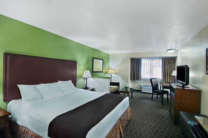 Room 6 of 31